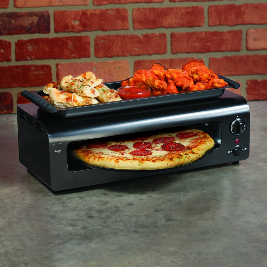 P&M-BLKBLK-pepperoni2-breadsticks