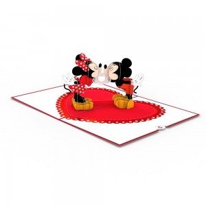 LP2320__Mickey_and_Minnie_Kissing_Overview_1024x1024
